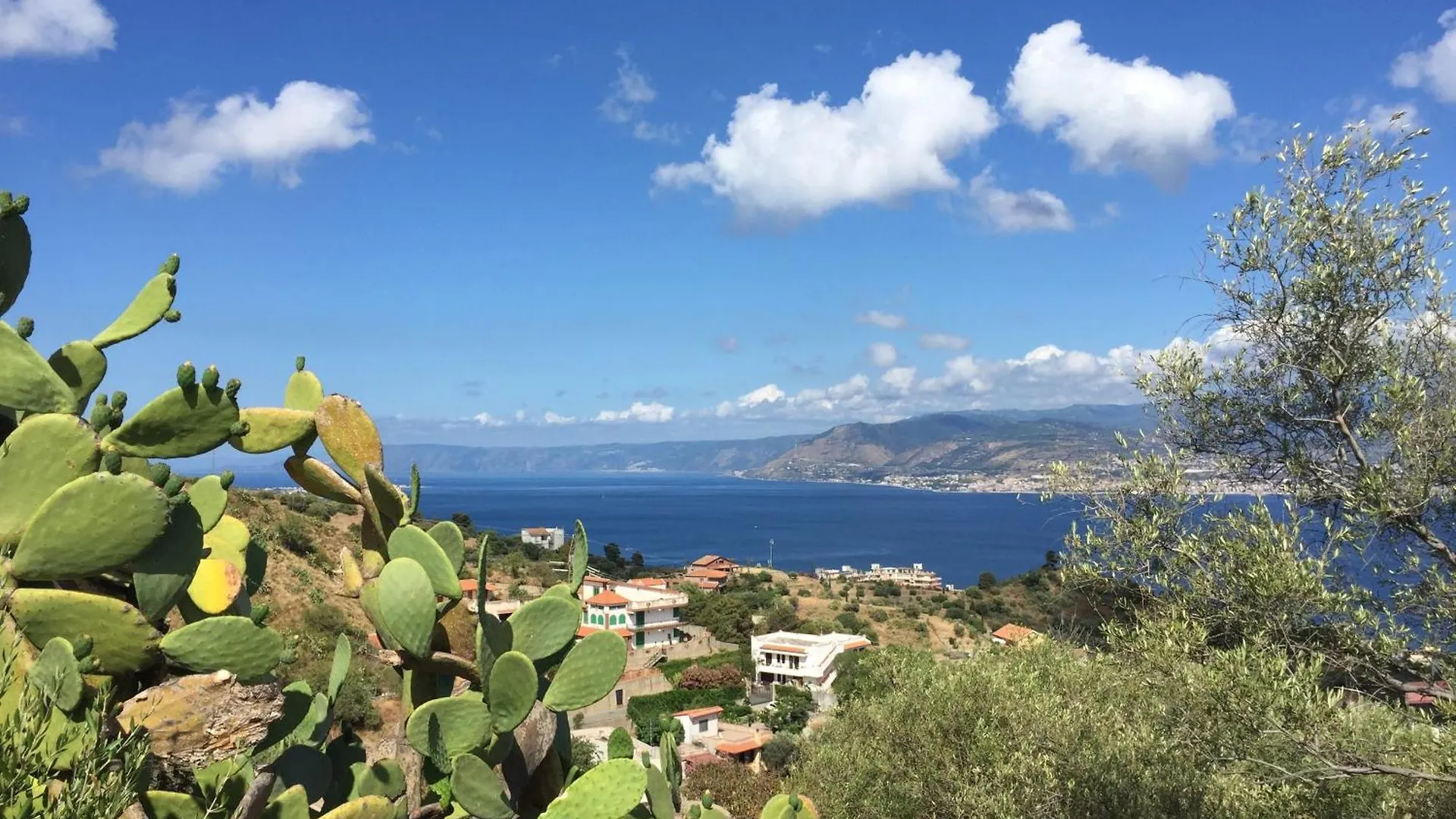 Villa Scilla E Cariddi Mesyna 3*,