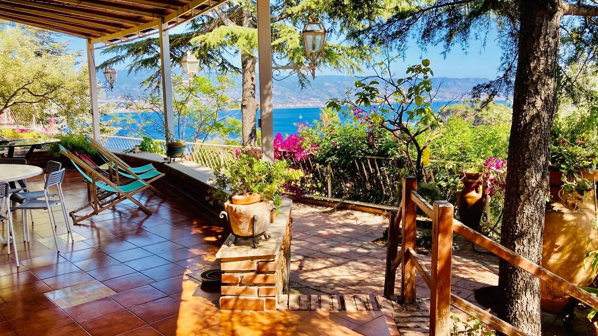 Villa Scilla E Cariddi Messina Italien